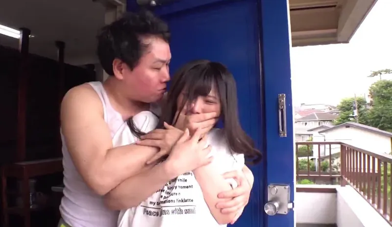 Tình đầu của tôi đã bị gã cạnh bên nhà làm tình tơi tả