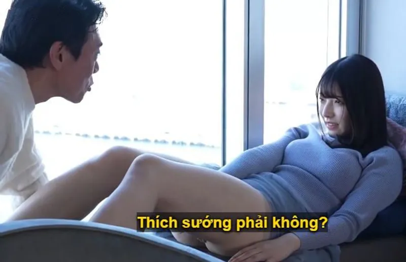Cuộc chạm trán giữa ông bác lớn tuổi và cô minh tinh non trẻ mới debut tại nhà nghỉ sang trọng