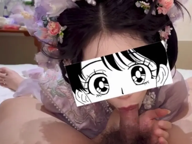 Gái xinh trong bộ đồ hạt giống nhỏ mút thằng nhỏ cực đã